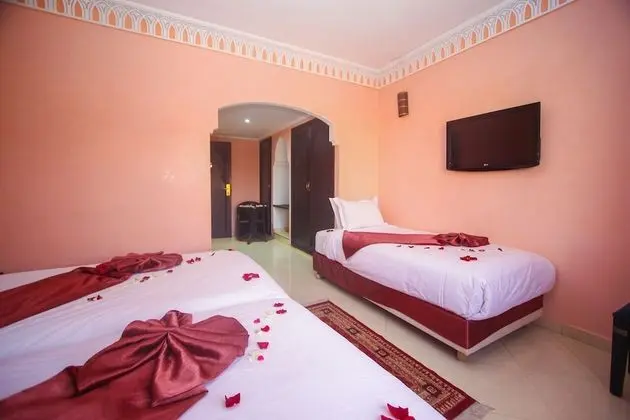 Üç Kişilik Oda, Özel Banyo, Köşe