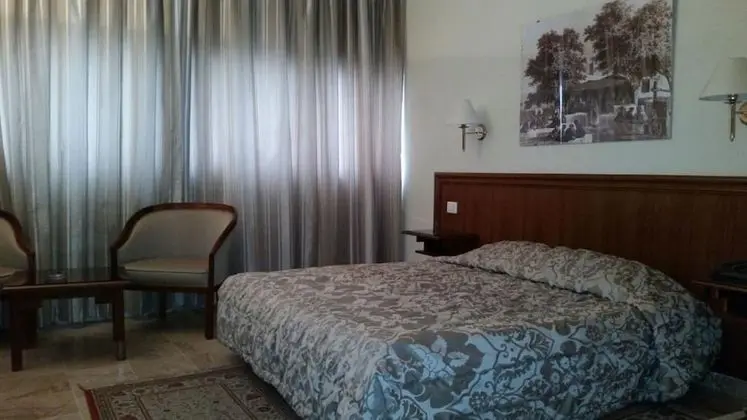 Üç Kişilik Oda