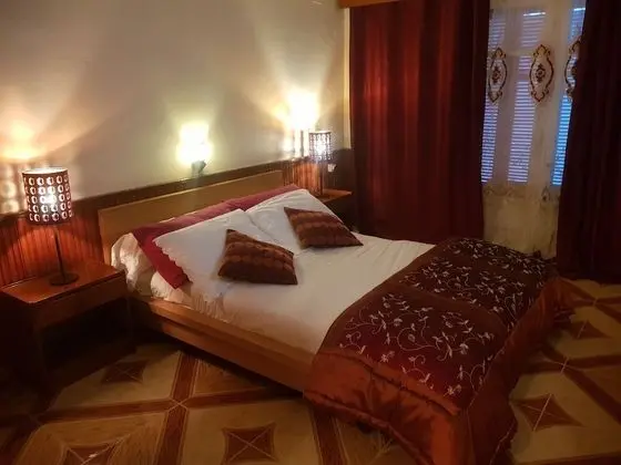 Family Tek Büyük Yataklı Oda
