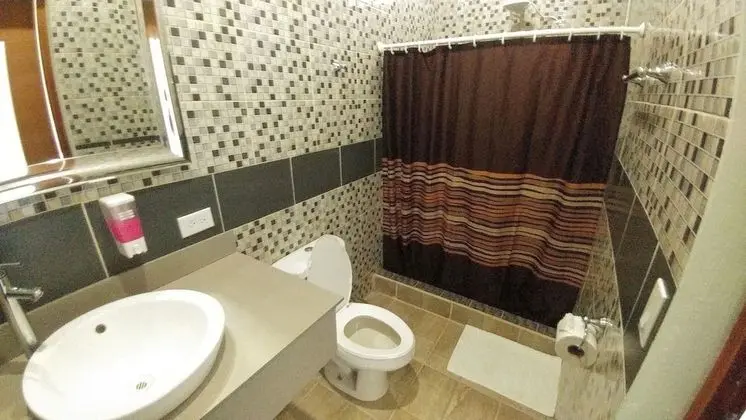 Tek Büyük Yataklı Oda, 2 Çift Kişilik Yatak