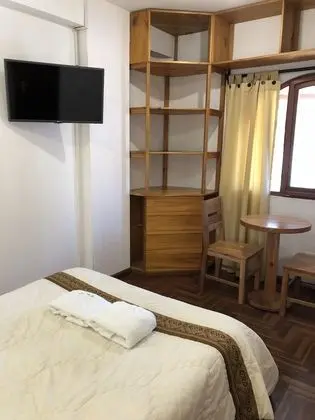 Habitación matrimonial con baño privado