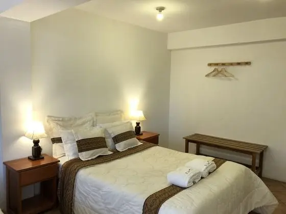 Habitación matrimonial con baño privado