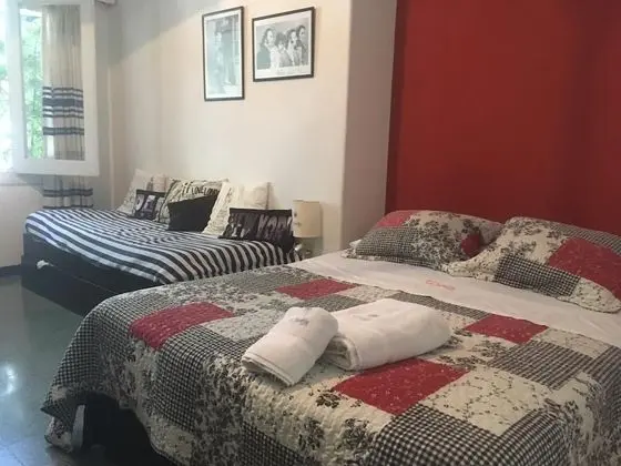 Tek Büyük Yataklı Oda, 1 Çift Kişilik Yatak