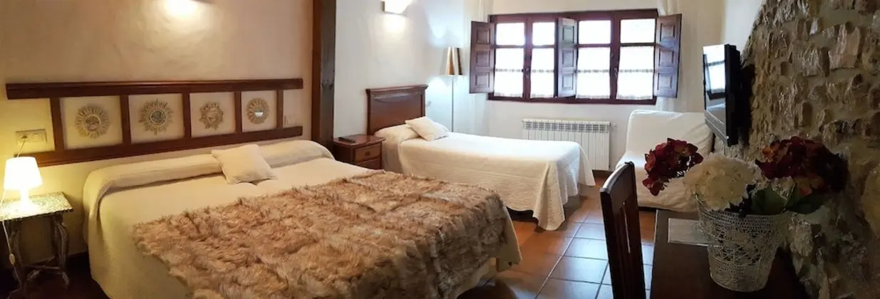 Üç Kişilik Oda