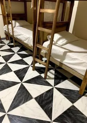 Ortak Ranzalı Oda, Sadece kadınlar için (8 Persons)