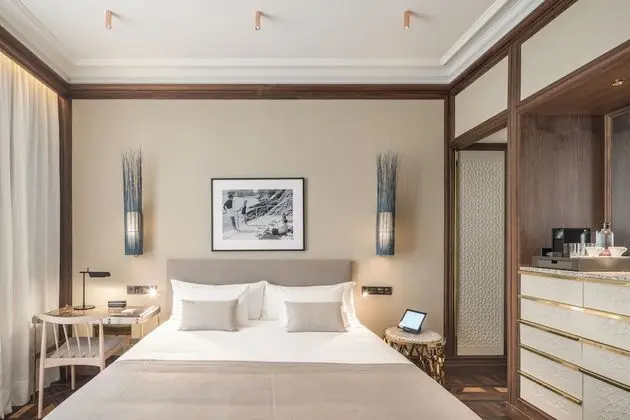 Standard Tek Büyük Yataklı Oda