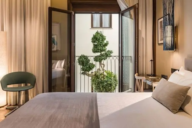 Standard Tek Büyük Yataklı Oda, Avlu Manzaralı