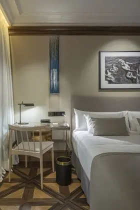 Standard Tek Büyük Yataklı Oda, Avlu Manzaralı