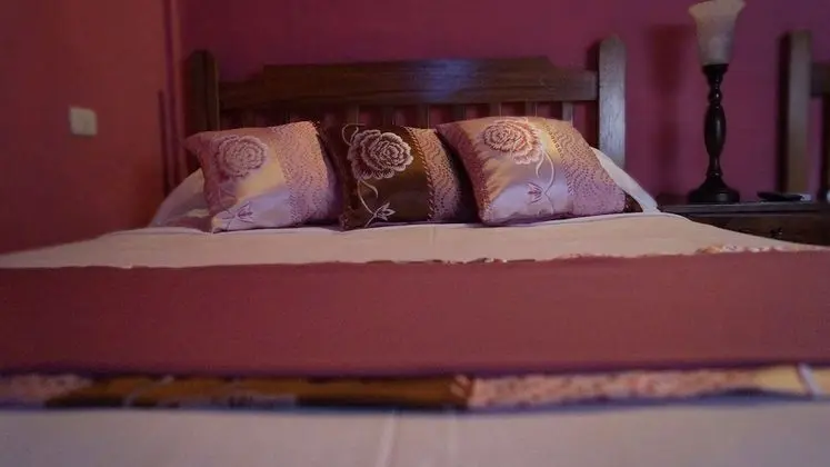Deluxe Üç Kişilik Oda, Bahçe Manzaralı