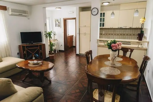 Apart Daire, 1 Yatak Odası, Teras, Bahçe Manzaralı