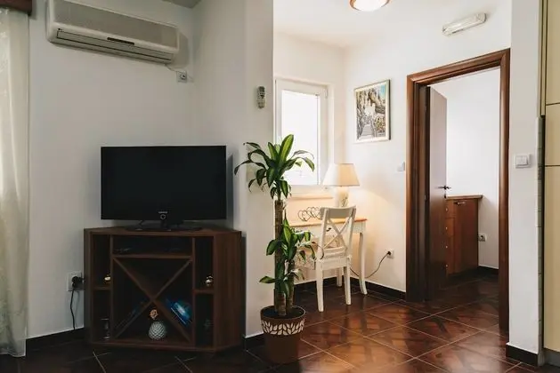 Apart Daire, 1 Yatak Odası, Teras, Bahçe Manzaralı