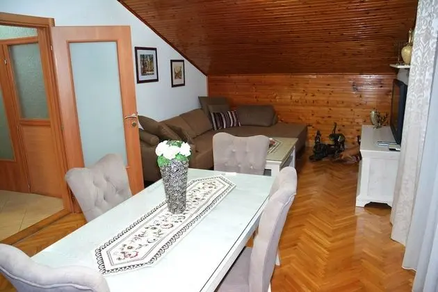 Apart Daire, 2 Yatak Odası, Teras, Bahçe Manzaralı