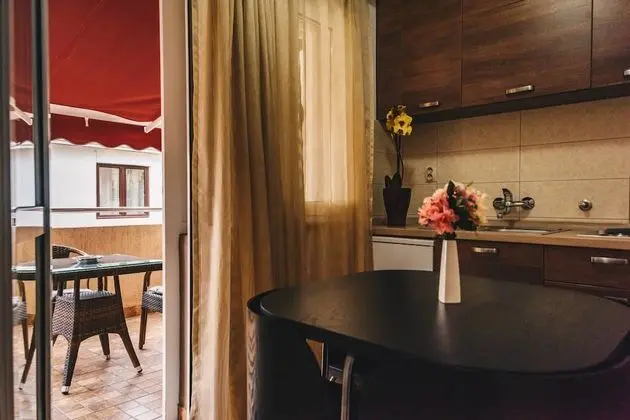 Stüdyo, 1 En Büyük (King) Boy Yatak, Teras, Bahçe Manzaralı