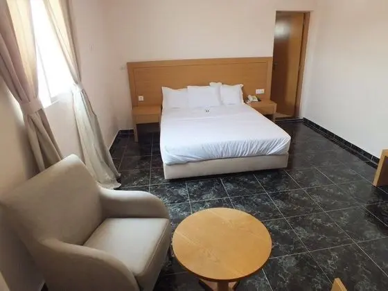 Standard Tek Büyük Yataklı Oda