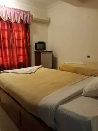 Deluxe Tek Büyük Yataklı Oda, Sigara İçilebilir, Nehir Manzaralı