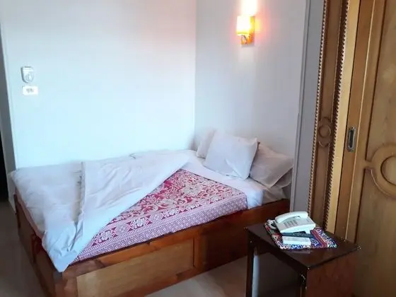 Deluxe Tek Büyük Yataklı Oda, Sigara İçilebilir, Nehir Manzaralı