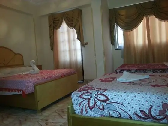 Standard Üç Kişilik Oda, 3 Tek Kişilik Yatak, Sigara İçilebilir, Nehir Manzaralı