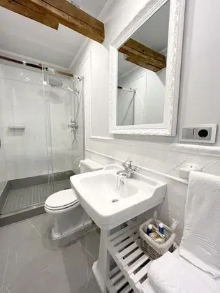 Stüdyo, Banyolu/Duşlu, Şehir Manzaralı (Estudio Ático)