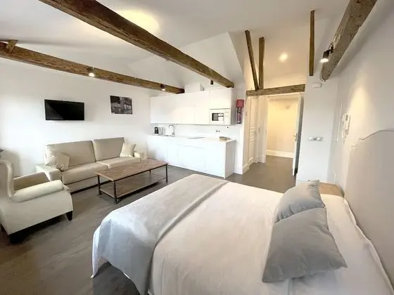 Stüdyo, Banyolu/Duşlu, Şehir Manzaralı (Estudio Ático)