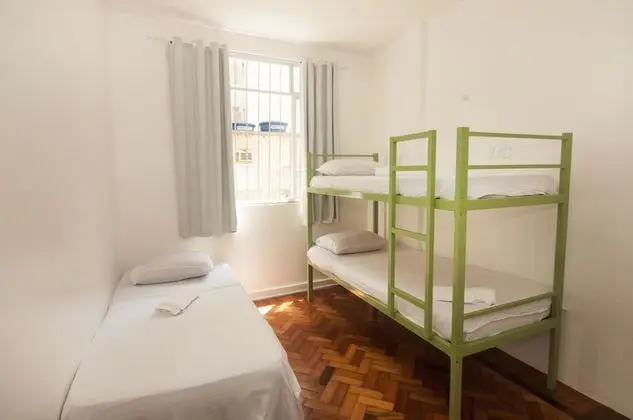 İki Ayrı Yataklı Oda, Ortak Banyo