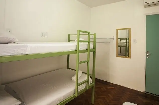 İki Ayrı Yataklı Oda, Ortak Banyo