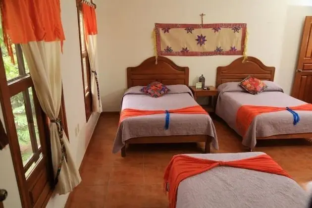 Traditional Üç Kişilik Oda