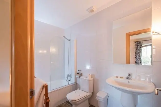 Tek Büyük Yataklı Oda, Nehir Manzaralı (1 Pax)