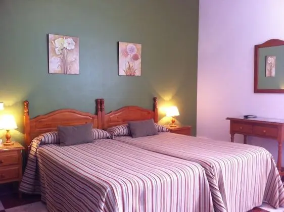 Standard Tek Büyük veya İki Ayrı Yataklı Oda