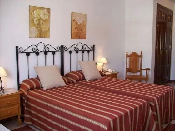 Standard Tek Büyük veya İki Ayrı Yataklı Oda