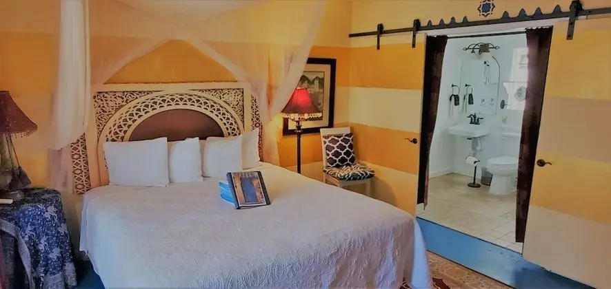 Basic King Room, Accessible