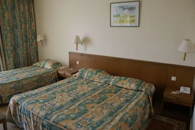 Dört Kişilik Oda (Tunisian Resident only)