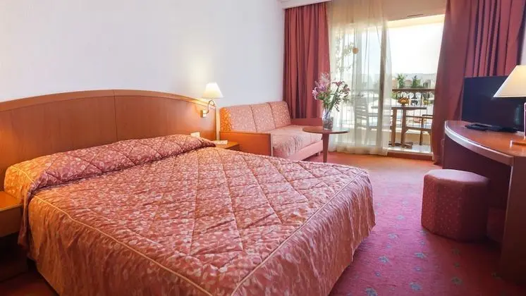 Standard Üç Kişilik Oda