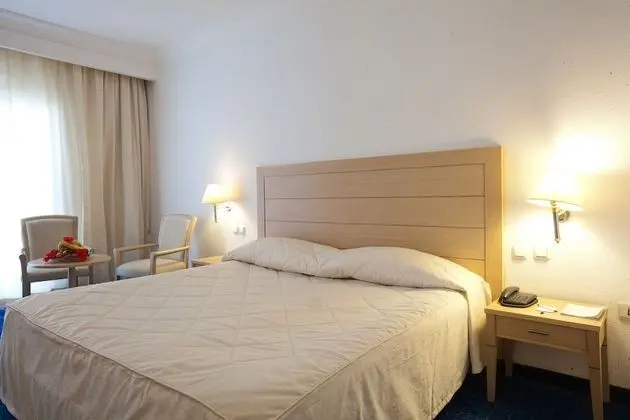 Standard Oda (1adult+1child Tunisian Resident only)