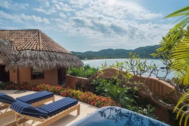 Luxury Oda, Bahçeli