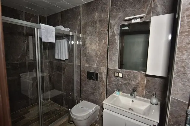 Design Oda, 1 Büyük (Queen) Boy Yatak, Bahçe Manzaralı