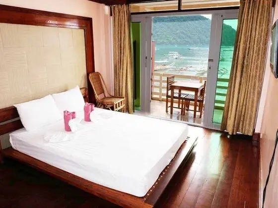 Deluxe Room Seaview
