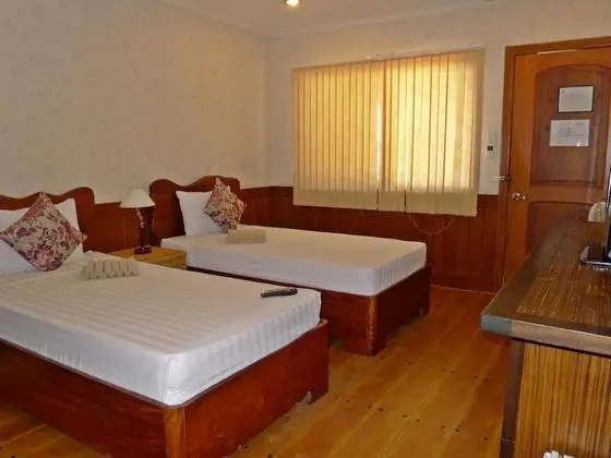 Deluxe Oda, Havuz Kenarı