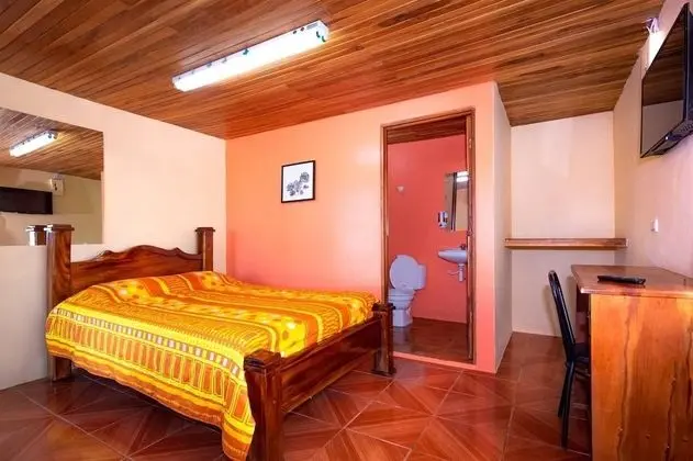 Basic Tek Büyük Yataklı Oda