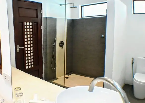 Tek Büyük Yataklı Oda, Balkon
