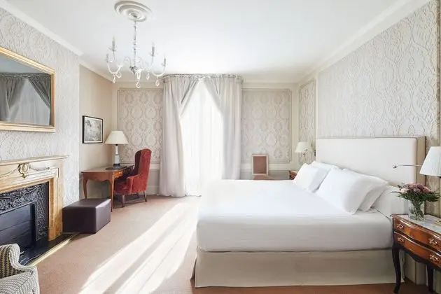 Classic Tek Büyük Yataklı Oda