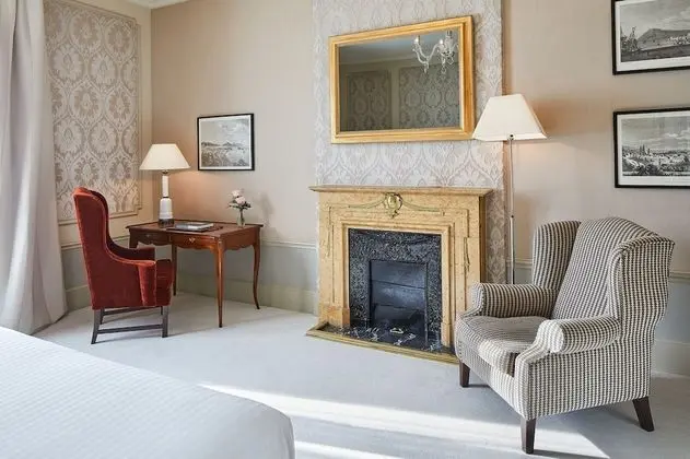 Classic Tek Büyük Yataklı Oda