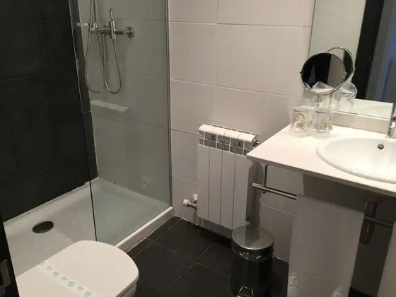 Tek Büyük veya İki Ayrı Yataklı Oda, Banyolu/Duşlu, Dağ Manzaralı