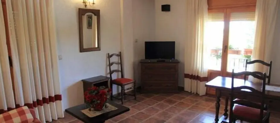 Apart Daire, 2 Yatak Odası, Balkon, Nehir Manzaralı