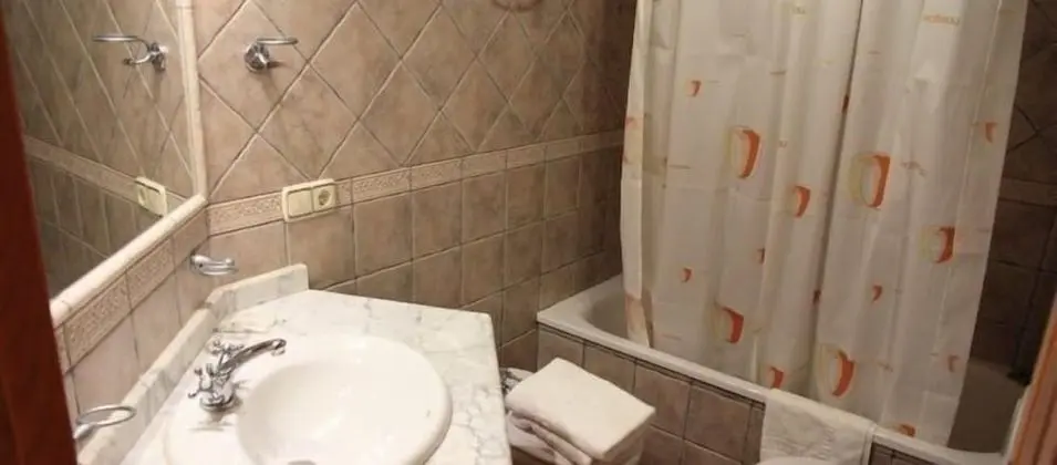 Apart Daire, 2 Yatak Odası, Balkon, Nehir Manzaralı