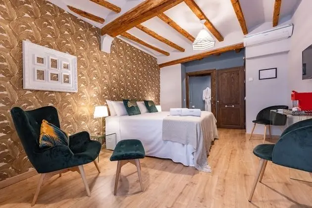 Deluxe Tek Büyük Yataklı Oda