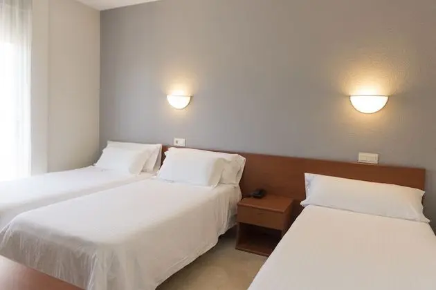 Tek Büyük Yataklı Oda (Doble + Cama supletoria)