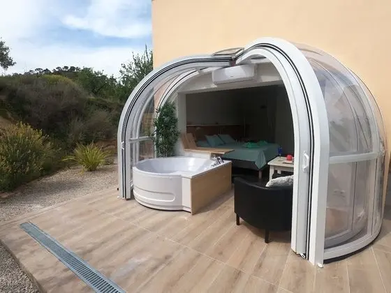 Süit, Sıcak Su Havuzu, Bahçe Manzaralı