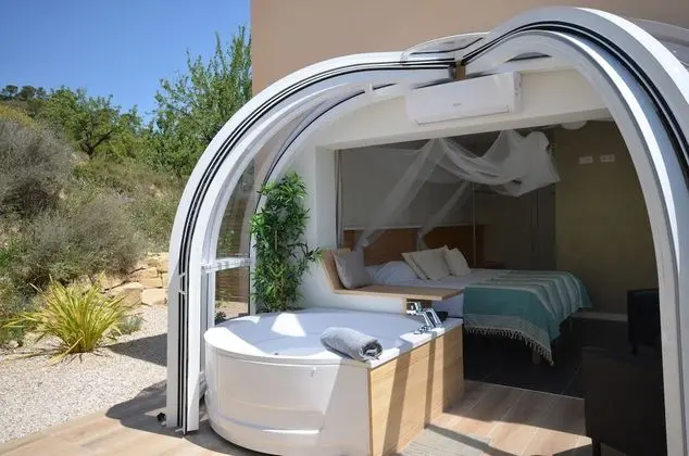 Süit, Sıcak Su Havuzu, Bahçe Manzaralı