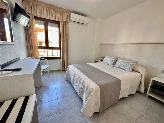Tek Büyük veya İki Ayrı Yataklı Oda
