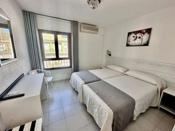 Tek Büyük veya İki Ayrı Yataklı Oda